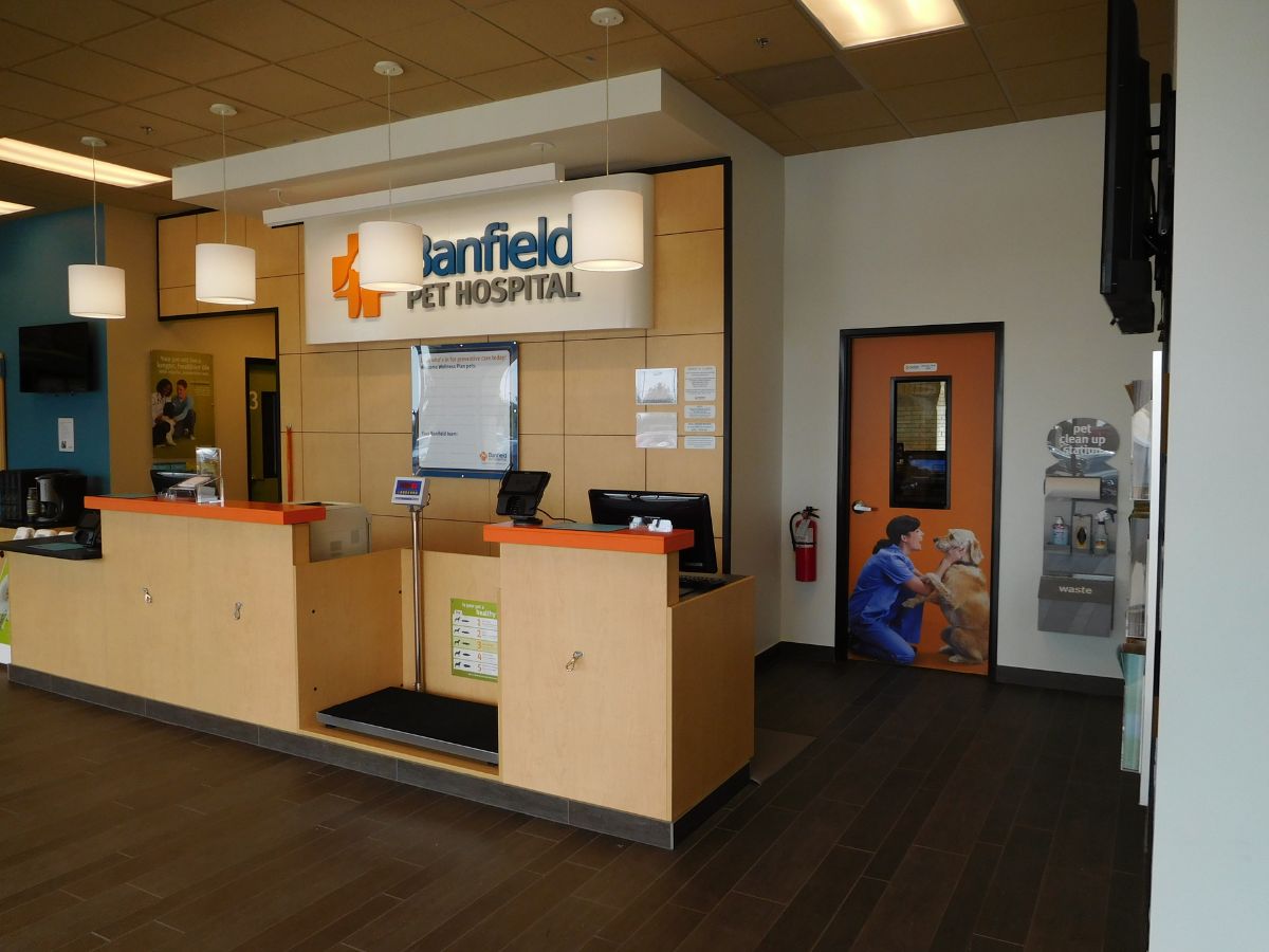 The Carrollton Banfield front desk