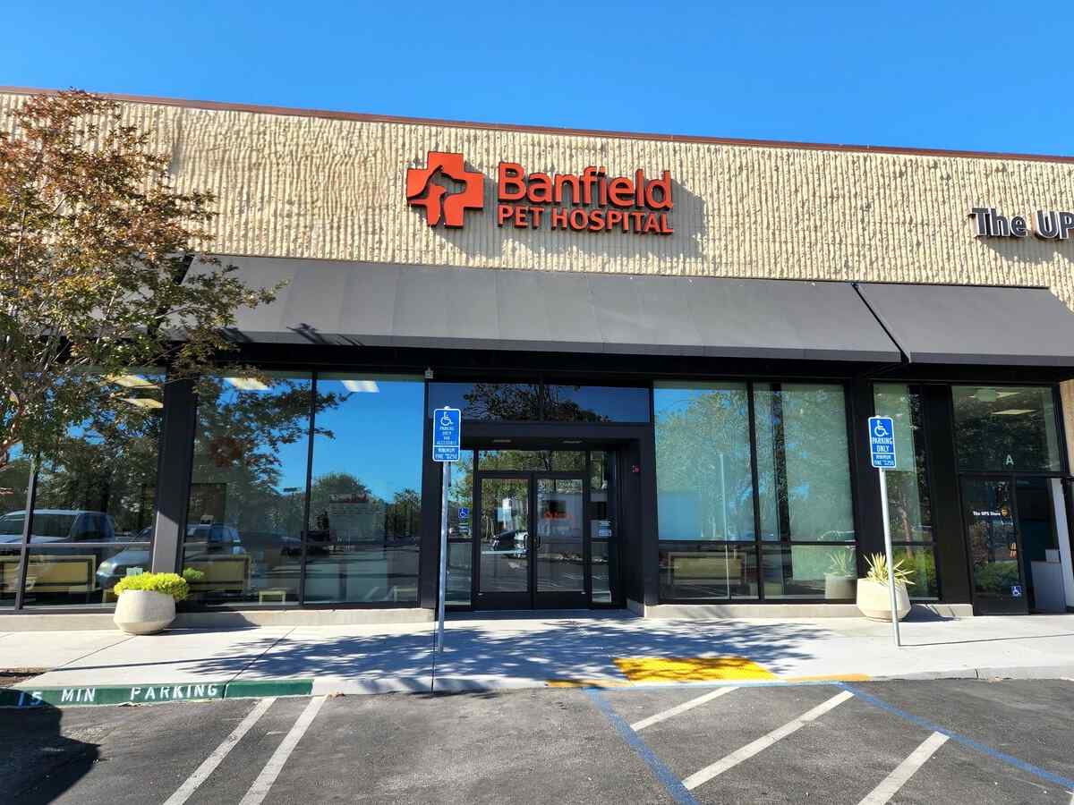 The Banfield - Santa Rosa front exterior entrance