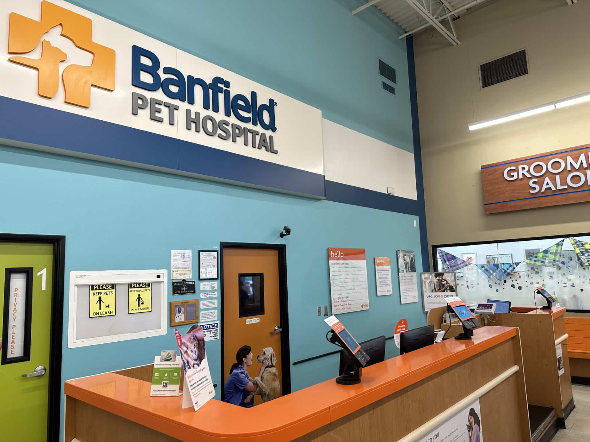 Another alternate angle of the Westbank Banfield front lobby