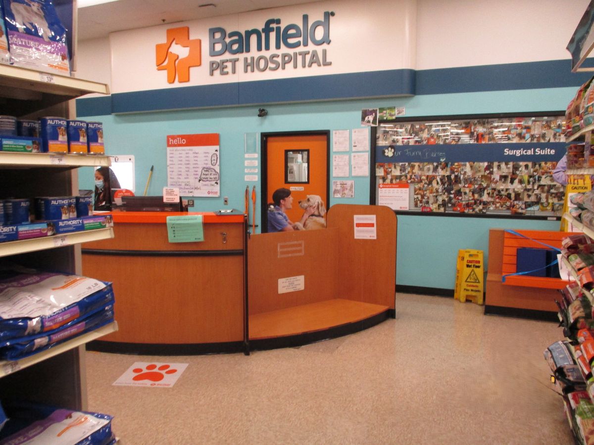 The Greenbelt Banfield front desk area
